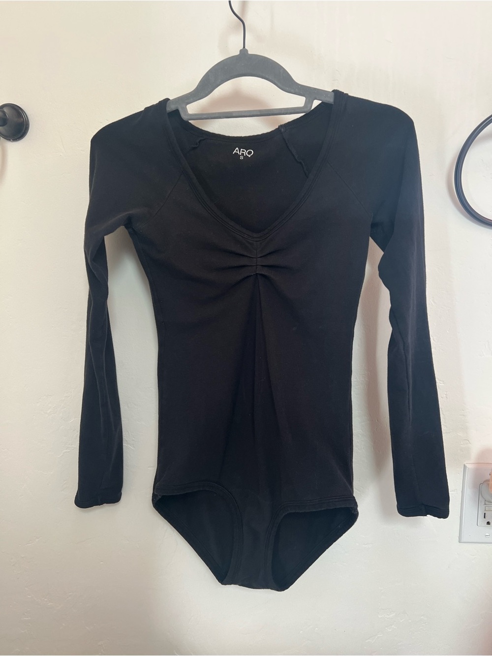 ARQ Black Long-Sleeve V-Neck Bodysuit, size S